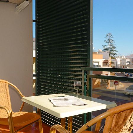 Summerland Apartments Rota Room photo