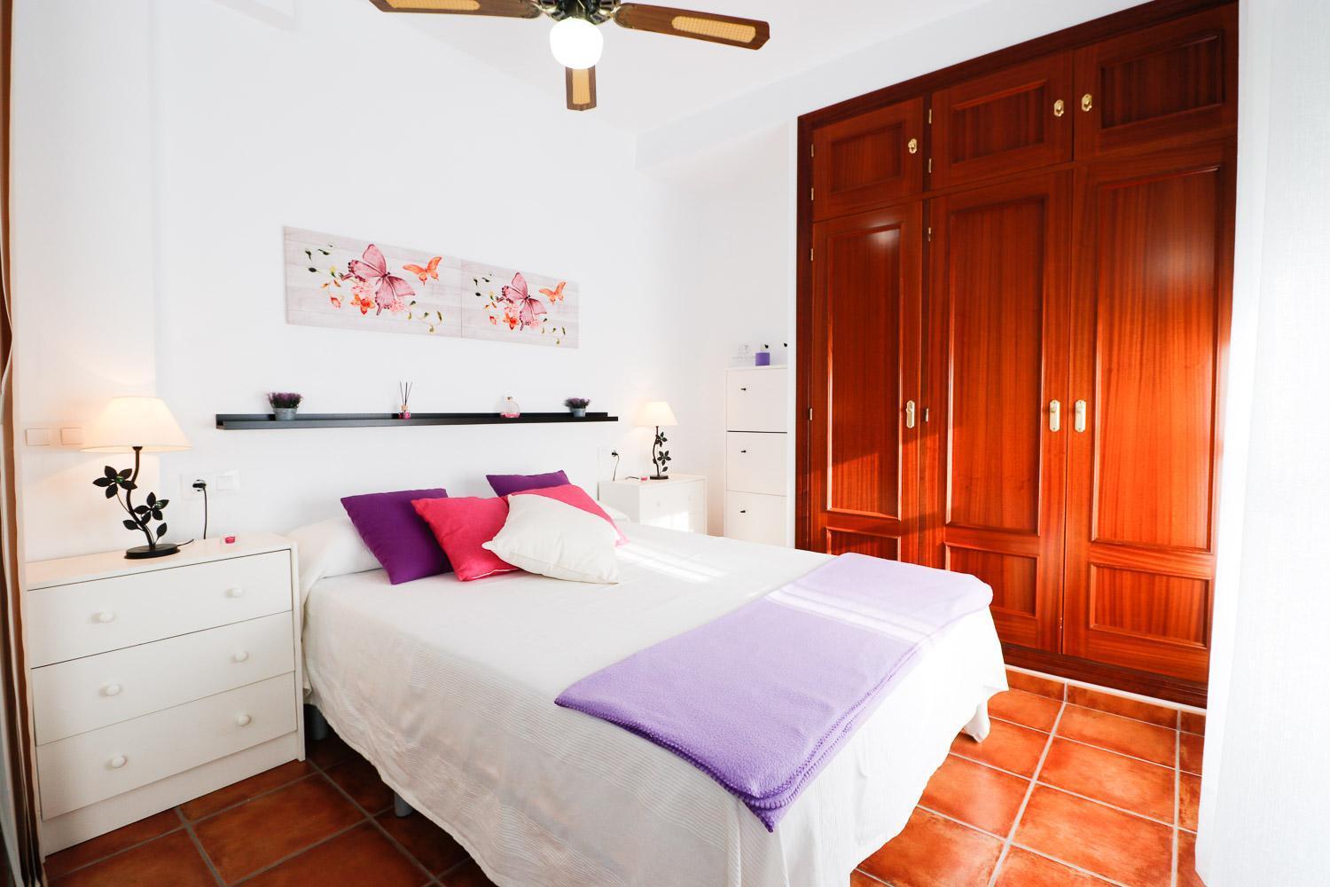 Summerland Apartments Rota Room photo