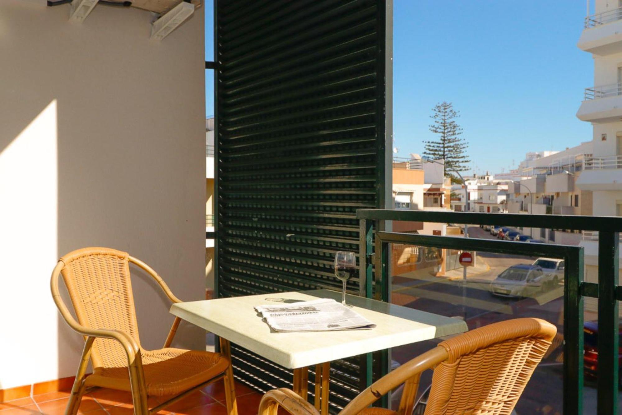 Summerland Apartments Rota Room photo