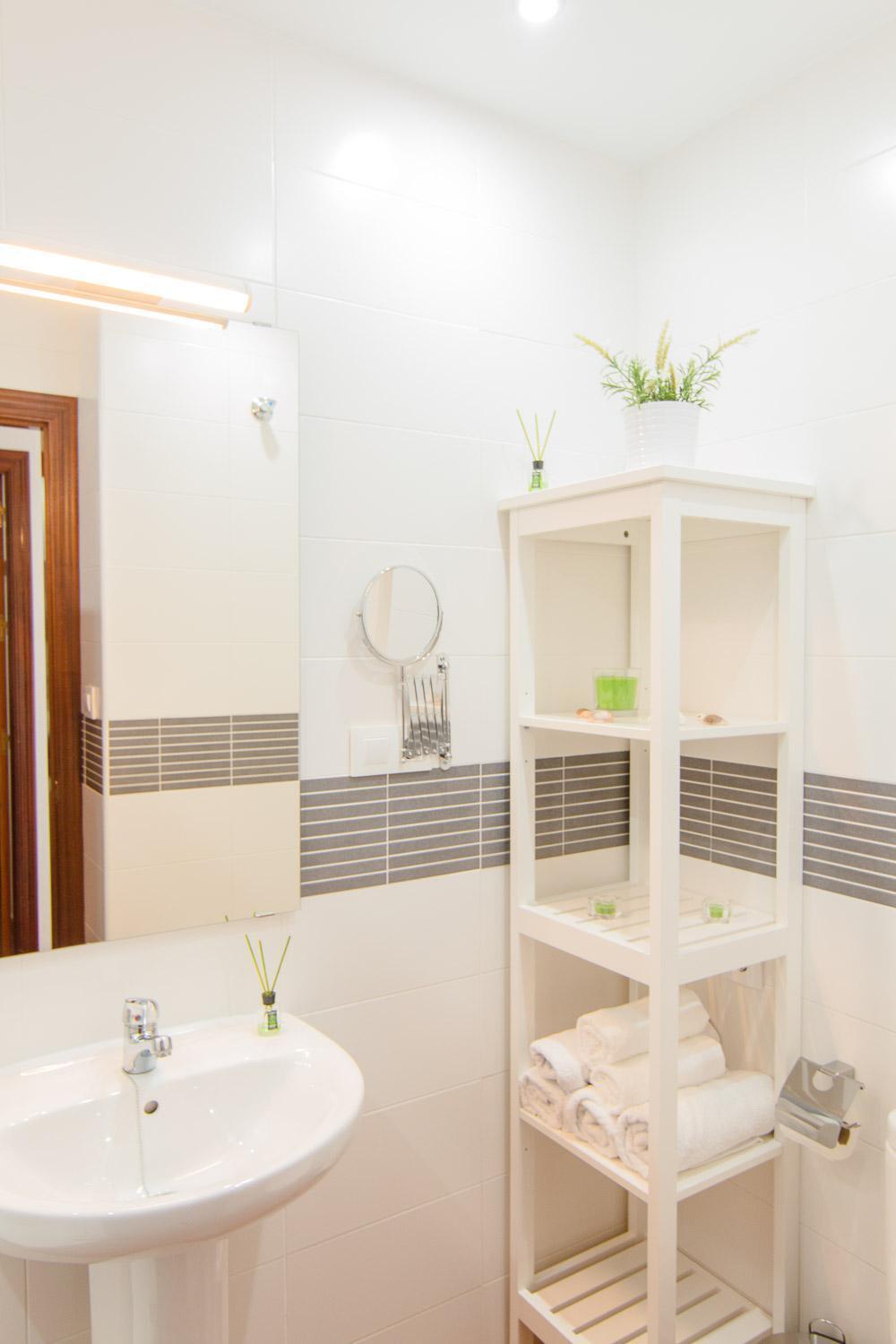 Summerland Apartments Rota Room photo