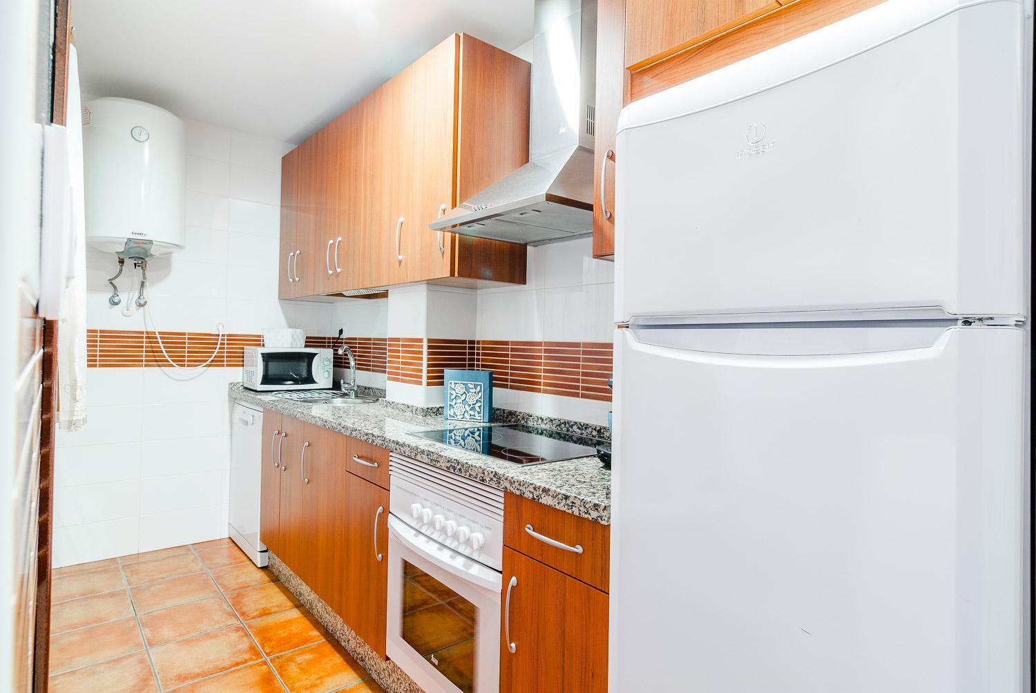 Summerland Apartments Rota Room photo