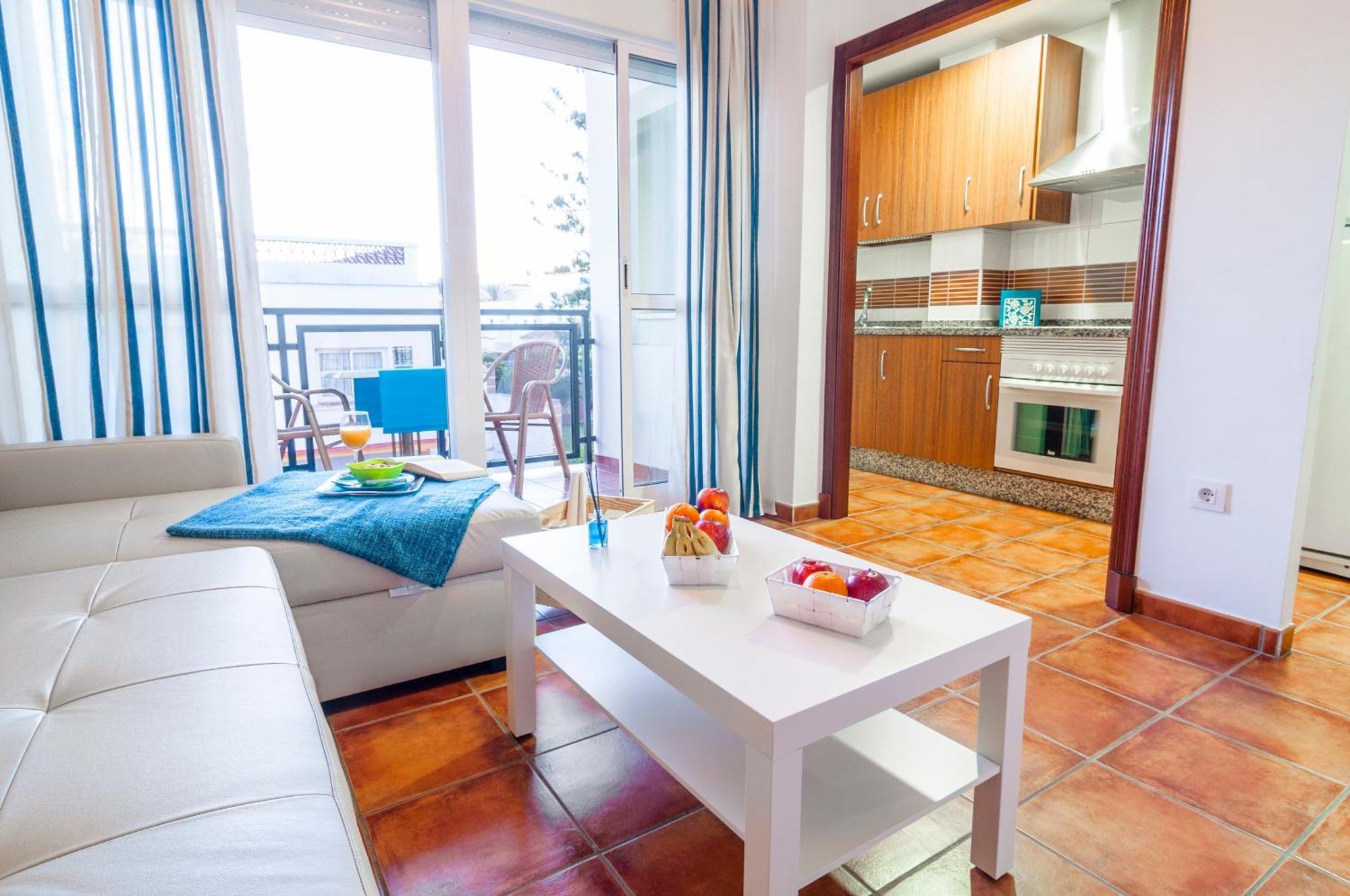 Summerland Apartments Rota Room photo